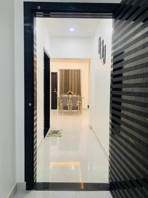 Appartement White Orchid, Unique&Stylish, Executive 2BHK. à Guwahati Extérieur photo